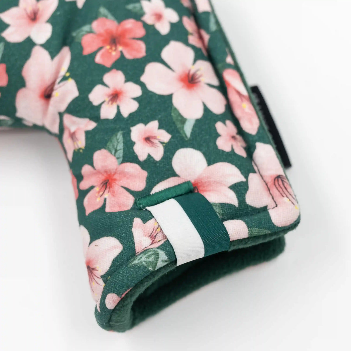The Azalea 2.0 Blade Putter Cover